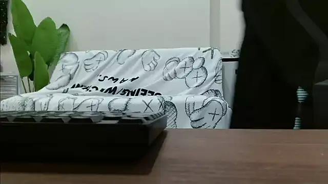 POCARI SWEAT online show from 03-19-26, 05:51