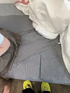 POCARI SWEAT online show from 03-29-26, 05:42