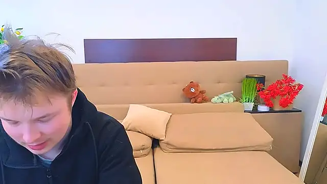 Snapshot of _Olli__Stiw_ chatting on 02-27-26, 08:36 Olli Stiw online show from 02-27-26, 08:36