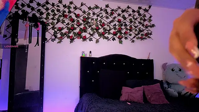 Alaia Asuka online show from 04-10-26, 01:45