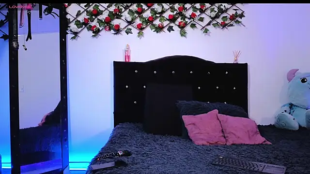 Alaia Asuka online show from 04-15-26, 02:06