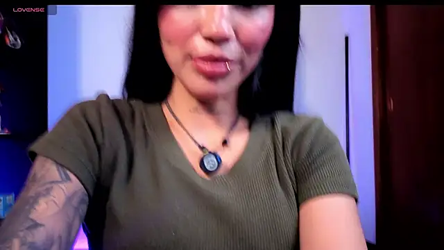 Snapshot of Alaia_Asuka chatting on 05-09-26, 02:26 Alaia Asuka online show from 05-09-26, 02:26