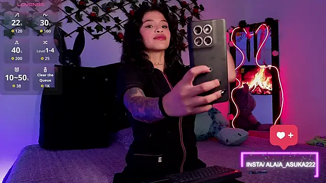 Alaia Asuka online show from 11-21-25, 12:42