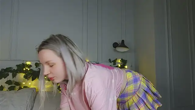 Beatrica Klein online show from 03-22-25, 05:20