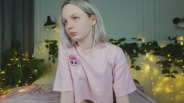 Beatrica Klein online show from 03-21-25, 03:35