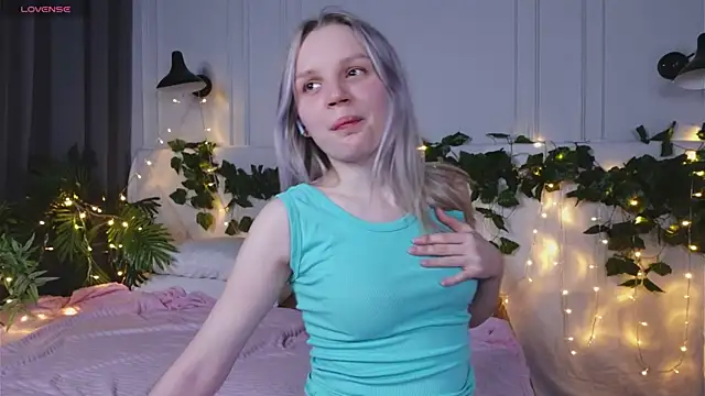 Beatrica Klein online show from 03-11-25, 06:08