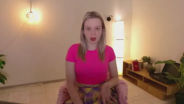 Beatrica Klein online show from 03-27-26, 03:46