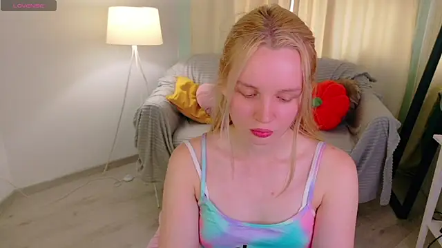 Snapshot of Beatrica_Klein chatting on 07-17-26, 02:25 Beatrica Klein online show from 07-17-26, 02:25