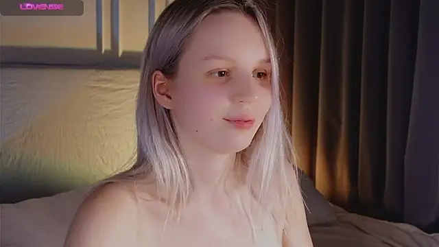 Beatrica Klein online show from 02-25-25, 08:21