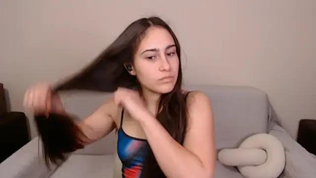 Snapshot of AliceKolltt chatting on 03-22-25, 12:25 AliceKolltt online show from 03-22-25, 12:25