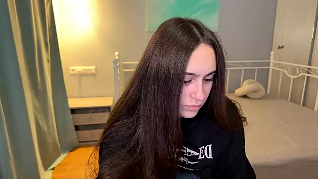 Snapshot of AliceKolltt chatting on 07-07-26, 02:31 AliceKolltt online show from 07-07-26, 02:31