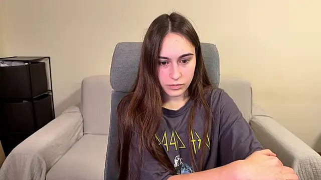 Snapshot of AliceKolltt chatting on 02-23-26, 08:20 AliceKolltt online show from 02-23-26, 08:20