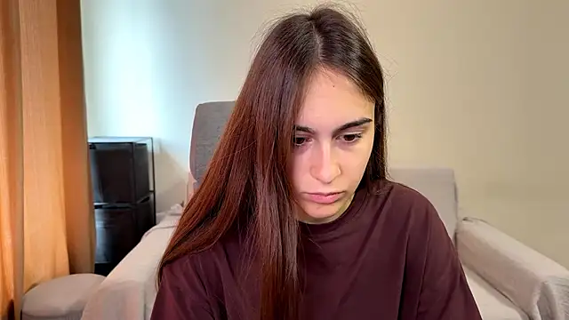 Snapshot of AliceKolltt chatting on 09-24-25, 08:43 AliceKolltt online show from 09-24-25, 08:43