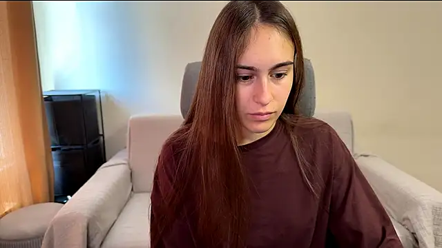 Snapshot of AliceKolltt chatting on 09-25-25, 09:15 AliceKolltt online show from 09-25-25, 09:15