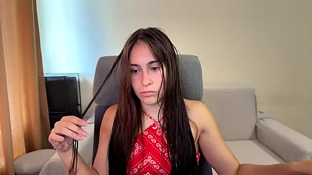 Snapshot of AliceKolltt chatting on 09-20-25, 09:14 AliceKolltt online show from 09-20-25, 09:14