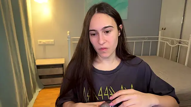 Snapshot of AliceKolltt chatting on 07-18-26, 06:00 AliceKolltt online show from 07-18-26, 06:00