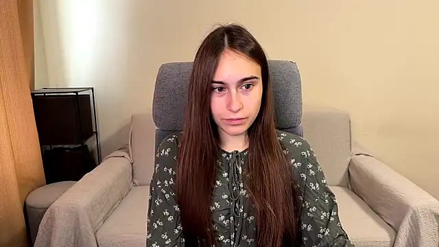 Snapshot of AliceKolltt chatting on 10-14-25, 08:37 AliceKolltt online show from 10-14-25, 08:37