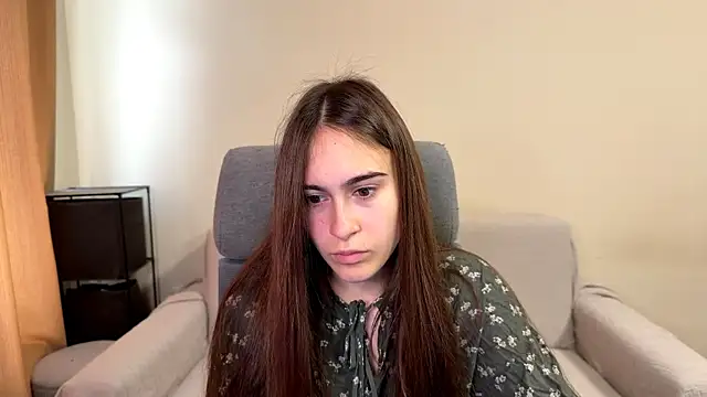 Snapshot of AliceKolltt chatting on 10-13-25, 08:16 AliceKolltt online show from 10-13-25, 08:16