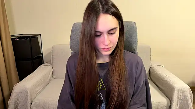 AliceKolltt online show from 04-06-26, 08:32