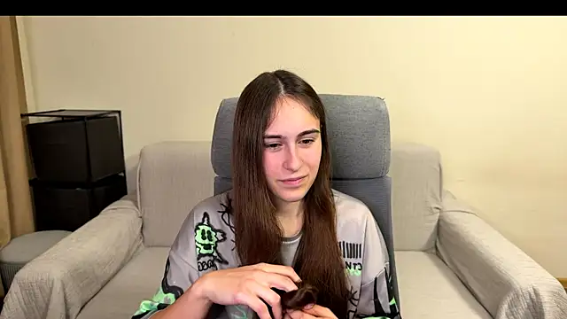 Snapshot of AliceKolltt chatting on 12-02-25, 06:53 AliceKolltt online show from 12-02-25, 06:53