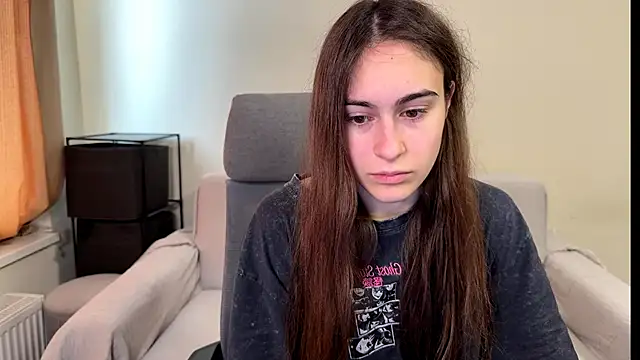 Snapshot of AliceKolltt chatting on 02-07-26, 11:29 AliceKolltt online show from 02-07-26, 11:29