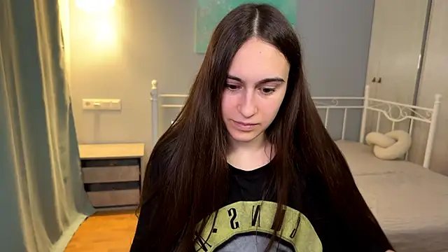 Snapshot of AliceKolltt chatting on 07-12-26, 06:31 AliceKolltt online show from 07-12-26, 06:31