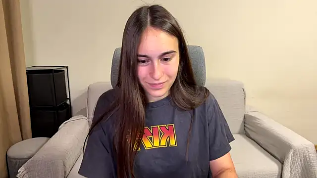 Snapshot of AliceKolltt chatting on 09-27-25, 07:42 AliceKolltt online show from 09-27-25, 07:42