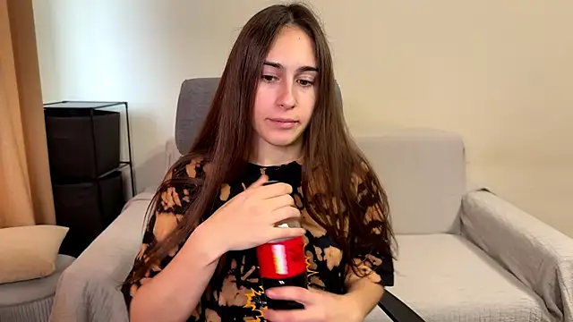 Snapshot of AliceKolltt chatting on 11-11-25, 10:32 AliceKolltt online show from 11-11-25, 10:32