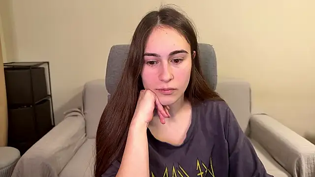 Snapshot of AliceKolltt chatting on 02-20-26, 05:59 AliceKolltt online show from 02-20-26, 05:59