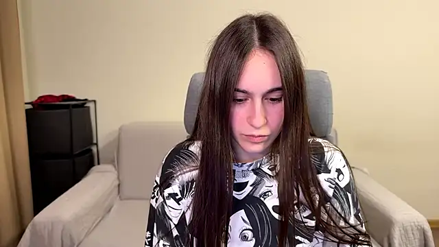 Snapshot of AliceKolltt chatting on 05-31-26, 08:20 AliceKolltt online show from 05-31-26, 08:20