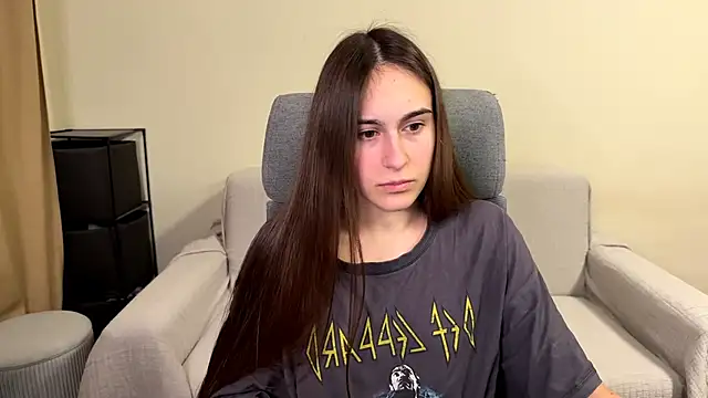 Snapshot of AliceKolltt chatting on 02-21-26, 10:12 AliceKolltt online show from 02-21-26, 10:12