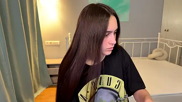Snapshot of AliceKolltt chatting on 06-14-26, 10:11 AliceKolltt online show from 06-14-26, 10:11