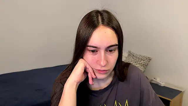 Snapshot of AliceKolltt chatting on 05-04-26, 01:42 AliceKolltt online show from 05-04-26, 01:42