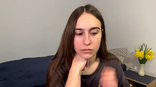 Snapshot of AliceKolltt chatting on 04-29-26, 10:38 AliceKolltt online show from 04-29-26, 10:38