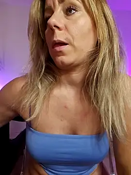 angela 88 online show from 11-28-25, 01:44