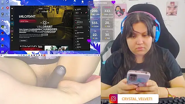 crystal7u7 online show from 10-28-25, 08:30