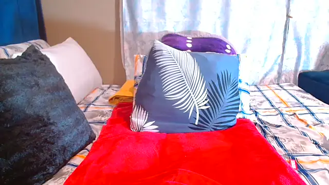 BERNINIBLUSHX89 online show from 10-21-25, 10:31