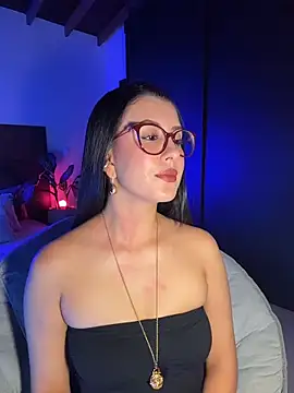 EmaSaenz online show from 09-23-25, 08:38