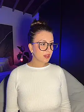 EmaSaenz online show from 10-21-25, 10:53