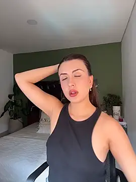 EmaSaenz online show from 03-11-26, 08:25