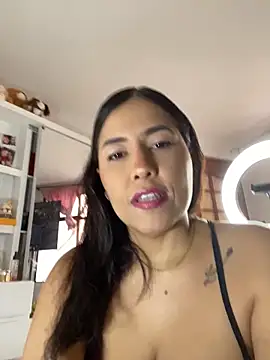 manuela star online show from 05-17-26, 01:11