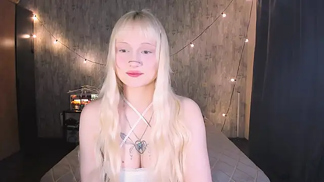 MariaMango online show from 11-30-25, 11:49