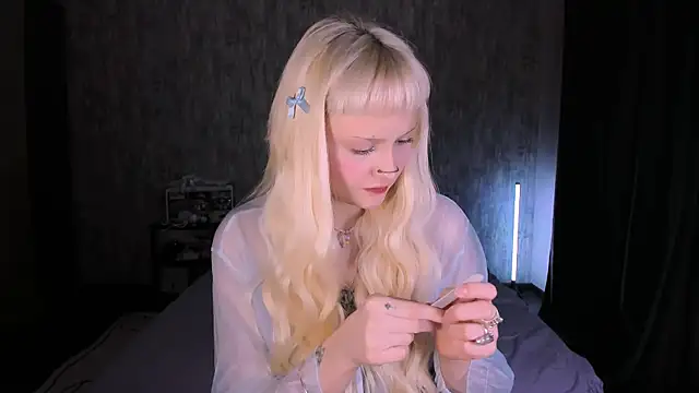 MariaMango online show from 11-14-25, 02:15