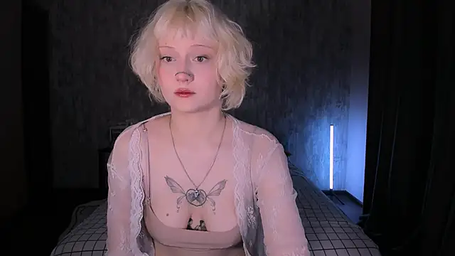 MariaMango online show from 10-11-25, 01:06