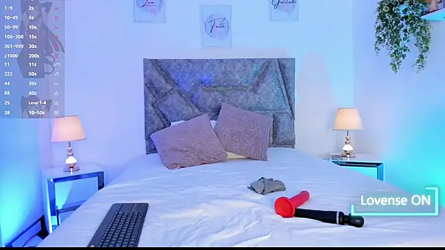 emilycat 777 online show from 12-22-25, 05:51