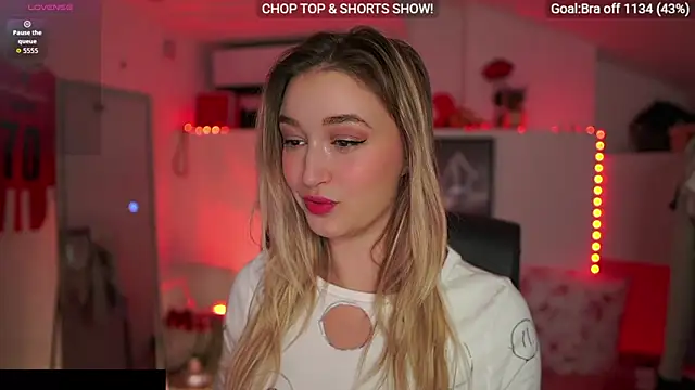 Alexis   Texas online show from 11-15-25, 02:43