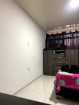 alina stark online show from 10-27-25, 04:19