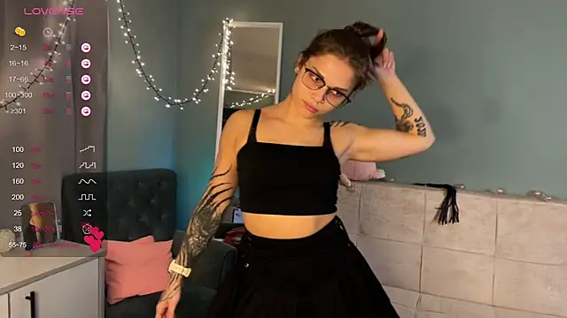 HumbleJess online show from 04-29-26, 04:11