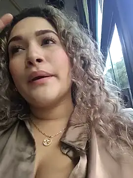 Sara smiiith211 online show from 03-23-26, 08:41