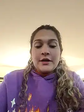 Snapshot of Sara_smiiith211 chatting on 02-11-25, 12:59 Sara smiiith211 online show from 02-11-25, 12:59